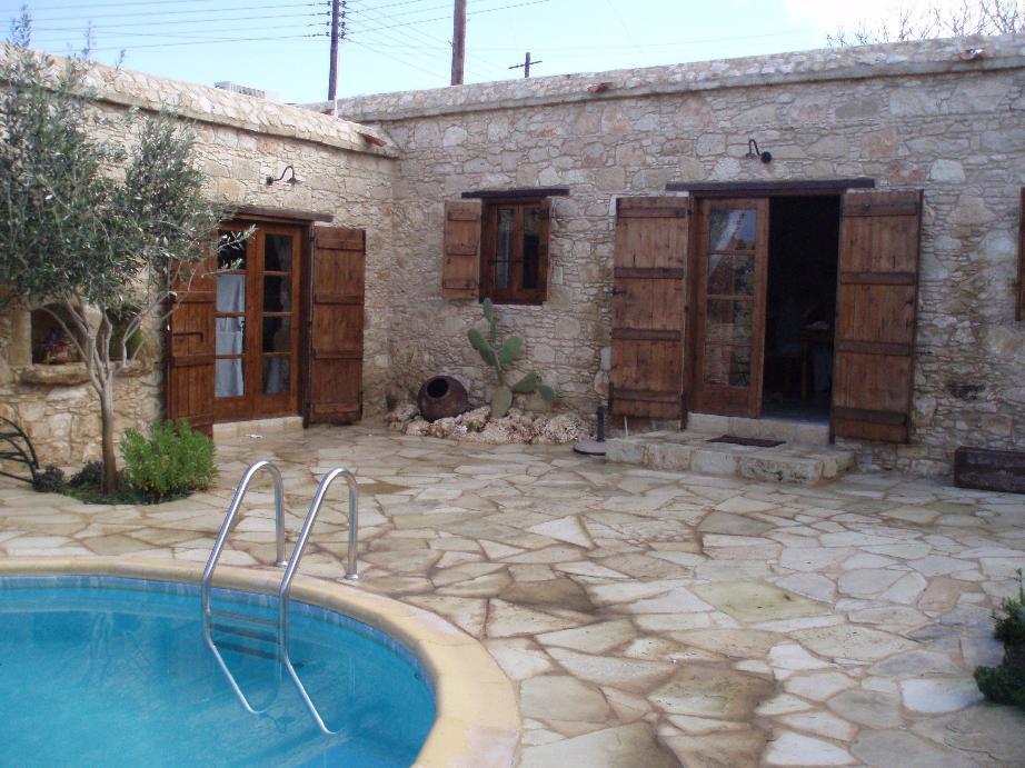 Kipseli Cottage Polis Exteriér fotografie